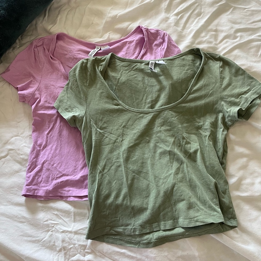 Bundle of divided cropped top pink and green